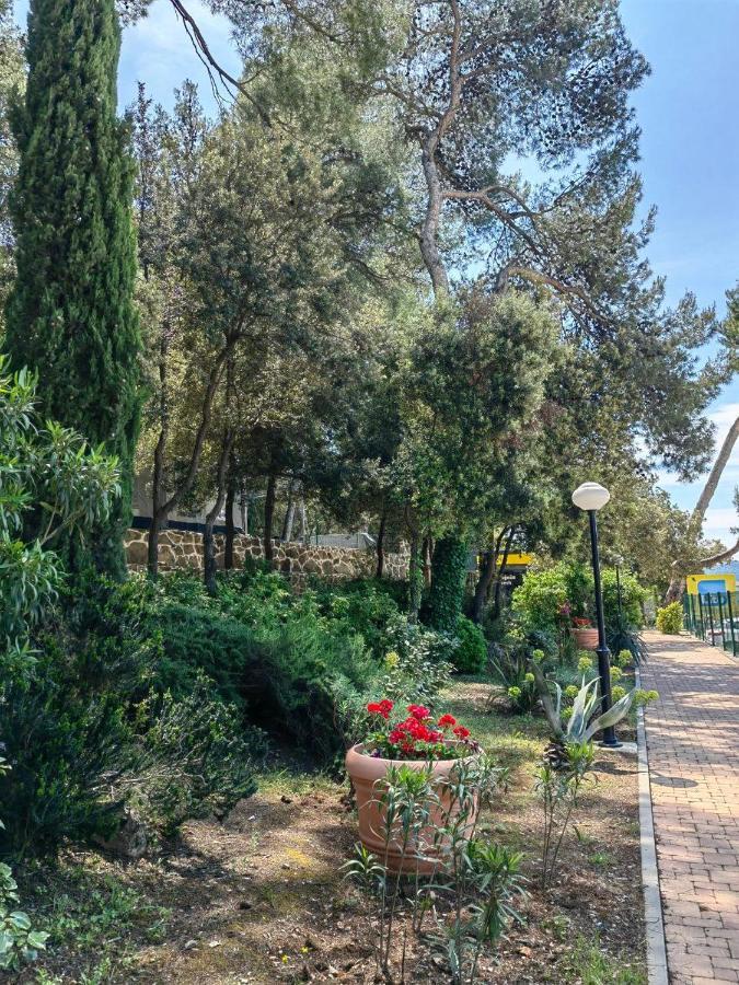 Mobile Home Tonka Biograd Na Moru Ngoại thất bức ảnh