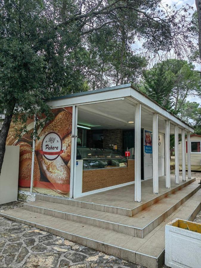 Mobile Home Tonka Biograd Na Moru Ngoại thất bức ảnh
